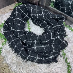 -FREE Bass Plaid Infinity scarf Included With purchase!!!!